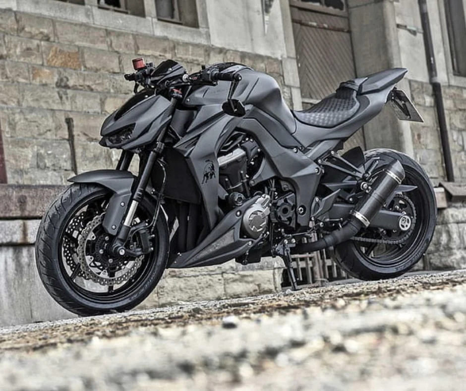 moto kawasaki ninja negra